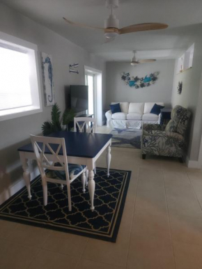 So Coastal! A family and pet friendly home